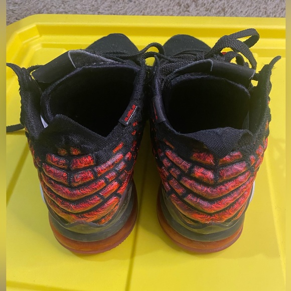 Nike Lebron James Sneakers BQ3177-006 - Picture 3 of 7